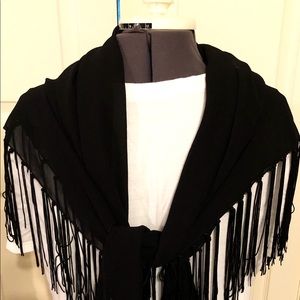 Wrap shall with fringe